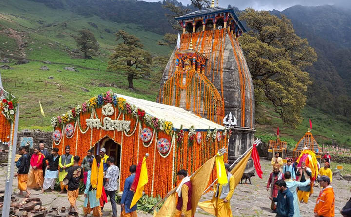 वेद ऋचा अर मंत्रोच्चारा बाद खुलिग्यींन द्वितीय केदार का द्वार