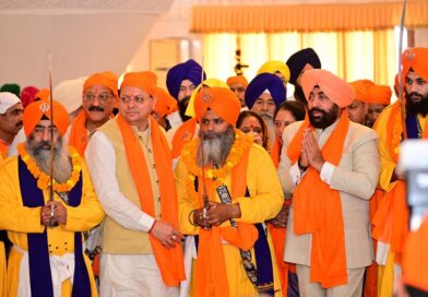 राज्यपाल अर मुख्यमंत्री धामिन हेमकुंड साहिब जातरम जाण वळु पैलु जत्था तैं ऋषिकेश बटि फट्यायीं